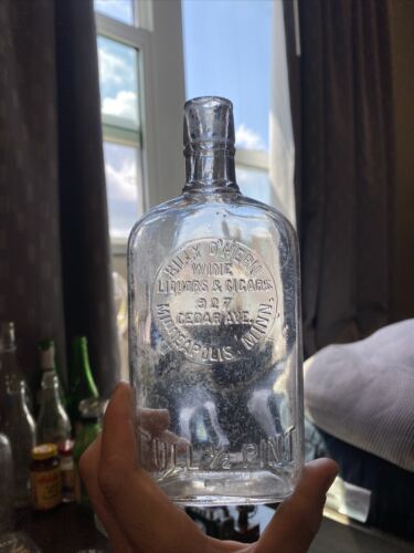 Antique Bill O’hern Saloon Whiskey Flask Minneapolis Minnesota Minn 1/2 Pint